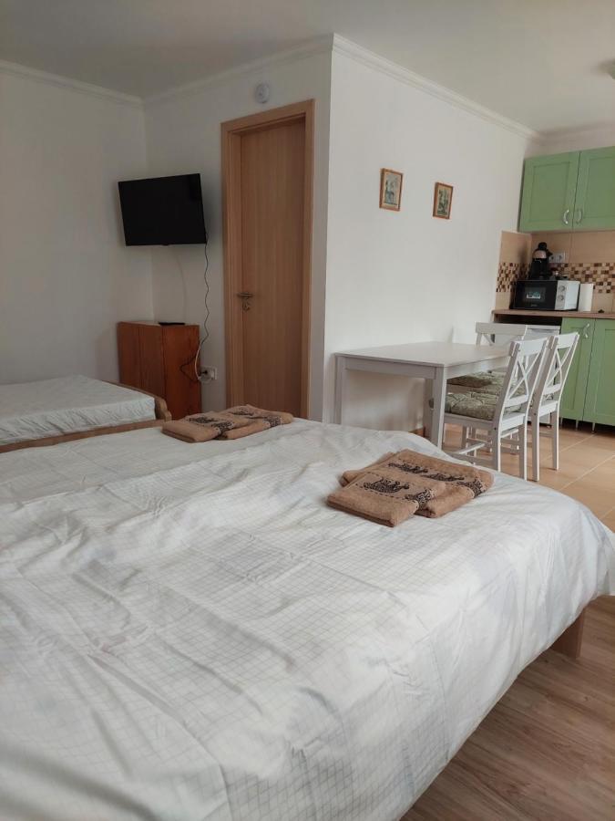 Appartamento Szent Bernat Vendeghaz Veszprém Esterno foto